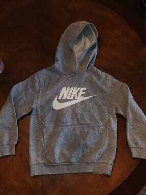 Nike hoodie, Boy's Medium